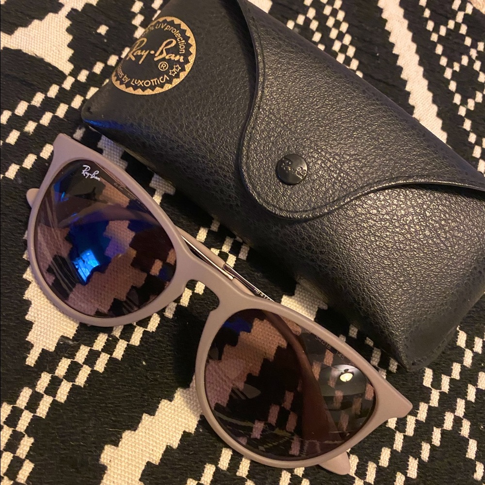 Erika Ray-Bans